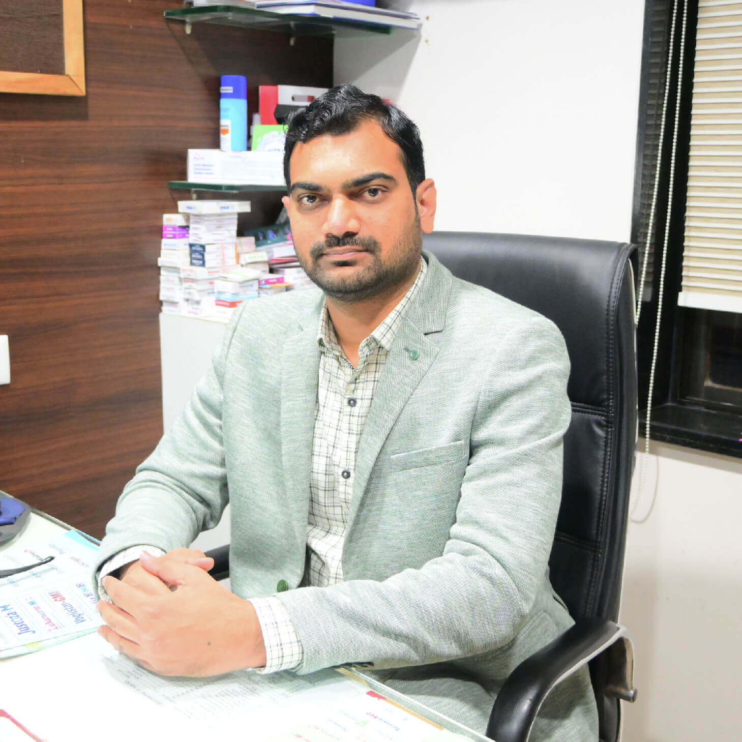 Dr Aditya Mahajan MBBS, MD (MEDICINE)